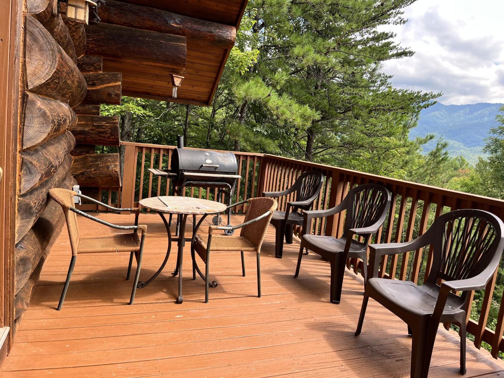 Infinite Views - Secluded With Mountain Views Cabin 개틀린버그 외부 사진