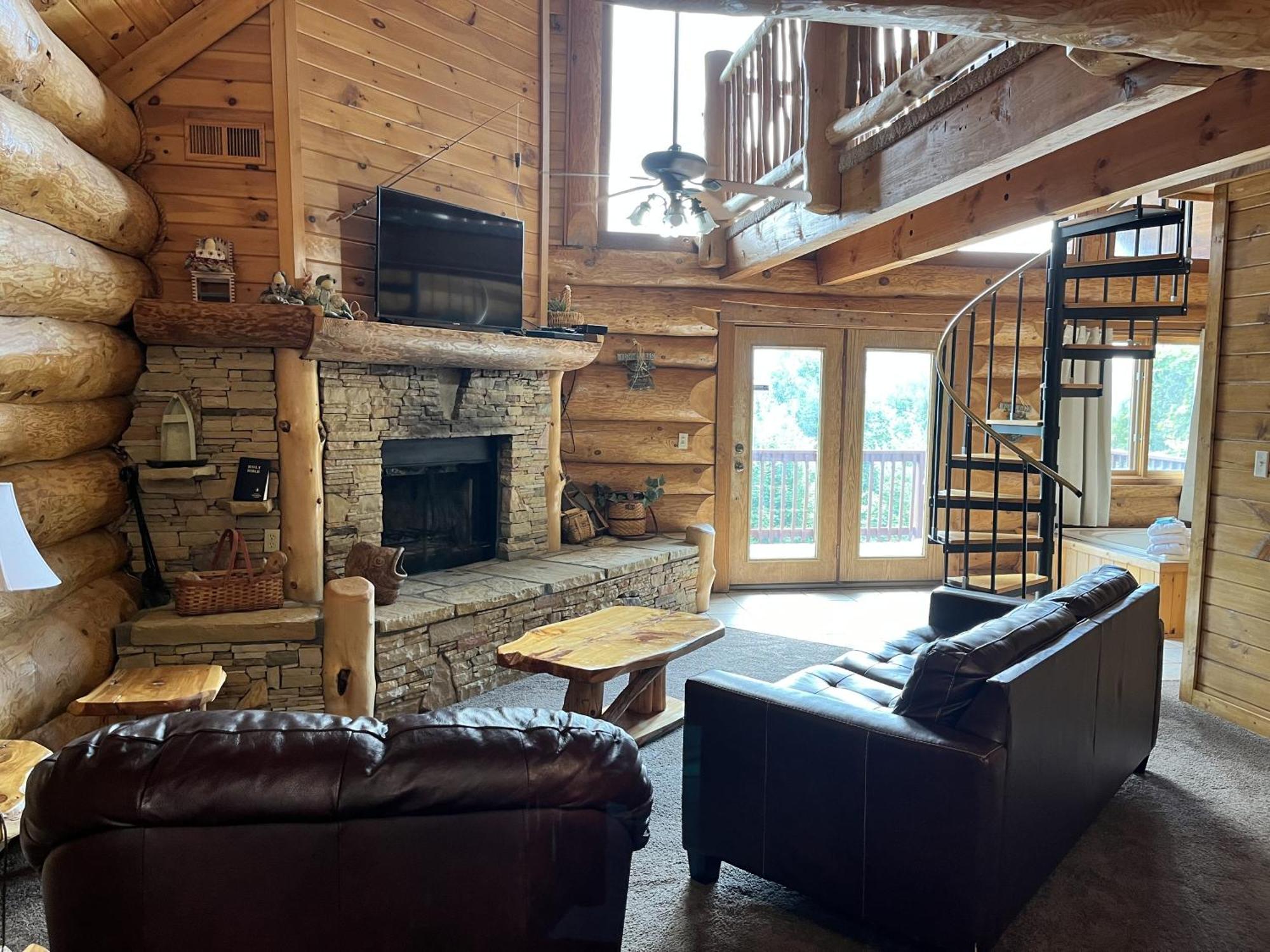 Infinite Views - Secluded With Mountain Views Cabin 개틀린버그 외부 사진